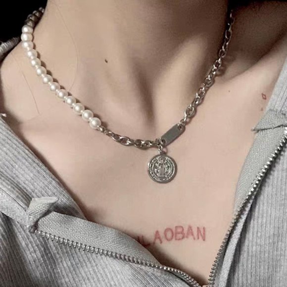 Pearl stitching necklace - Picture 1 of 11